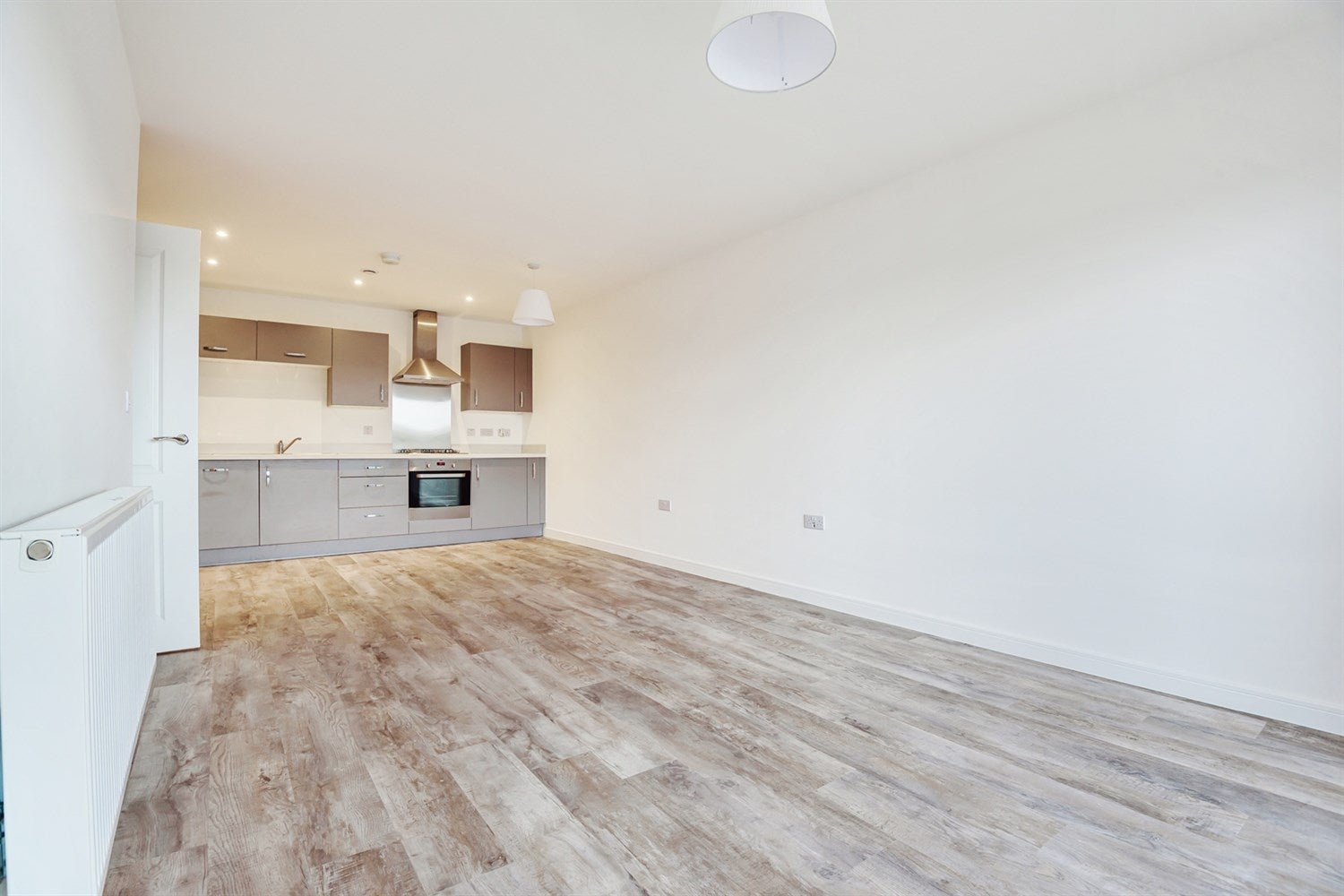 Flat Nightingale Way in Reading