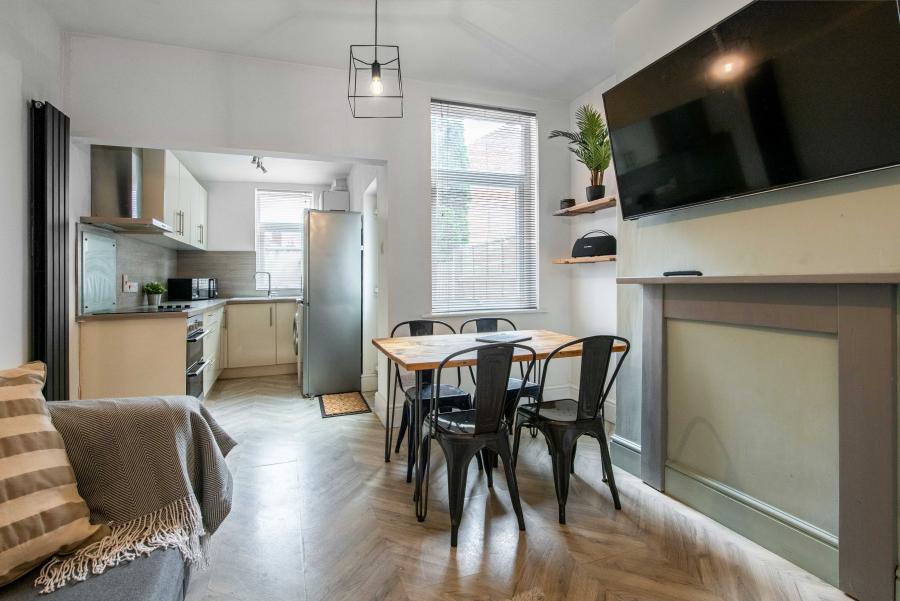 Room Campion Street in Derby