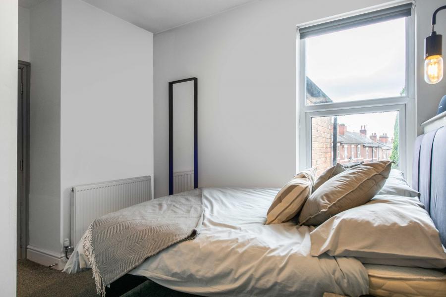 Room Campion Street in Derby