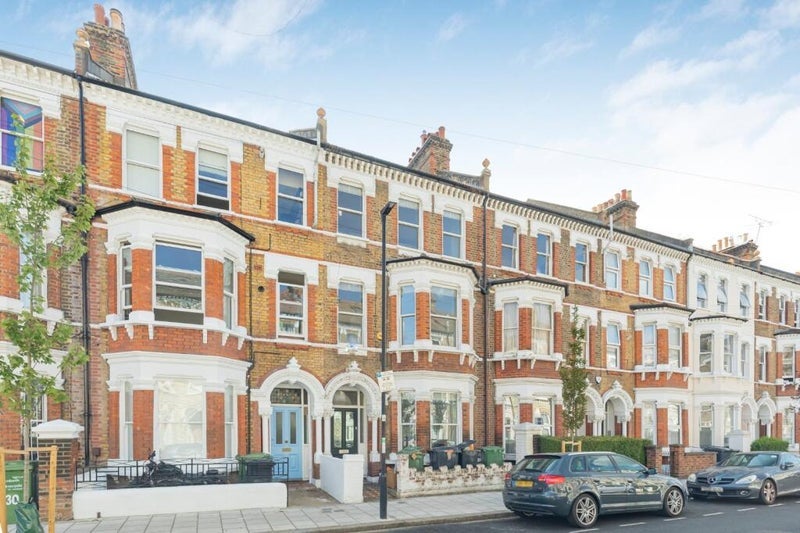 Room Mayflower Road in Greater London