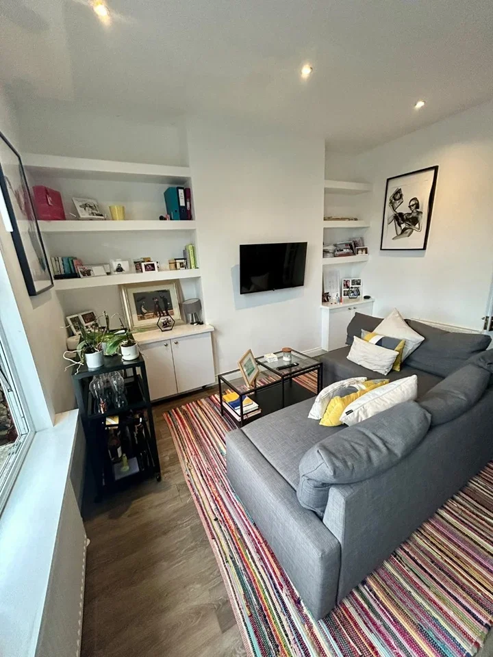 Flat Salusbury Road in Greater London