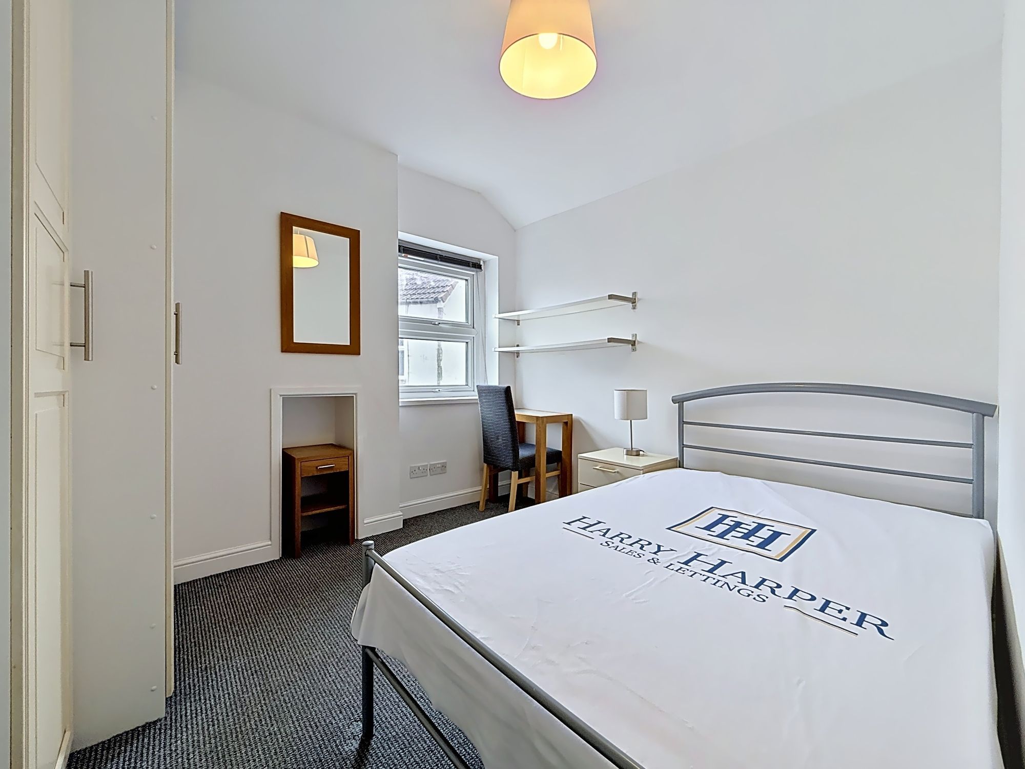Room Ferry Road in Cardiff