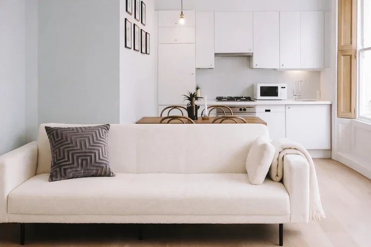 Flat Charlotte Street in Greater London