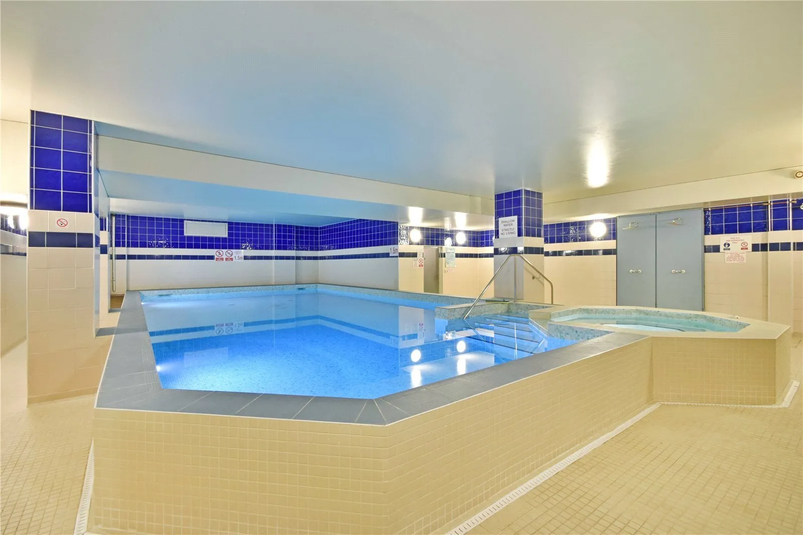 Flat Newington Causeway in Greater London