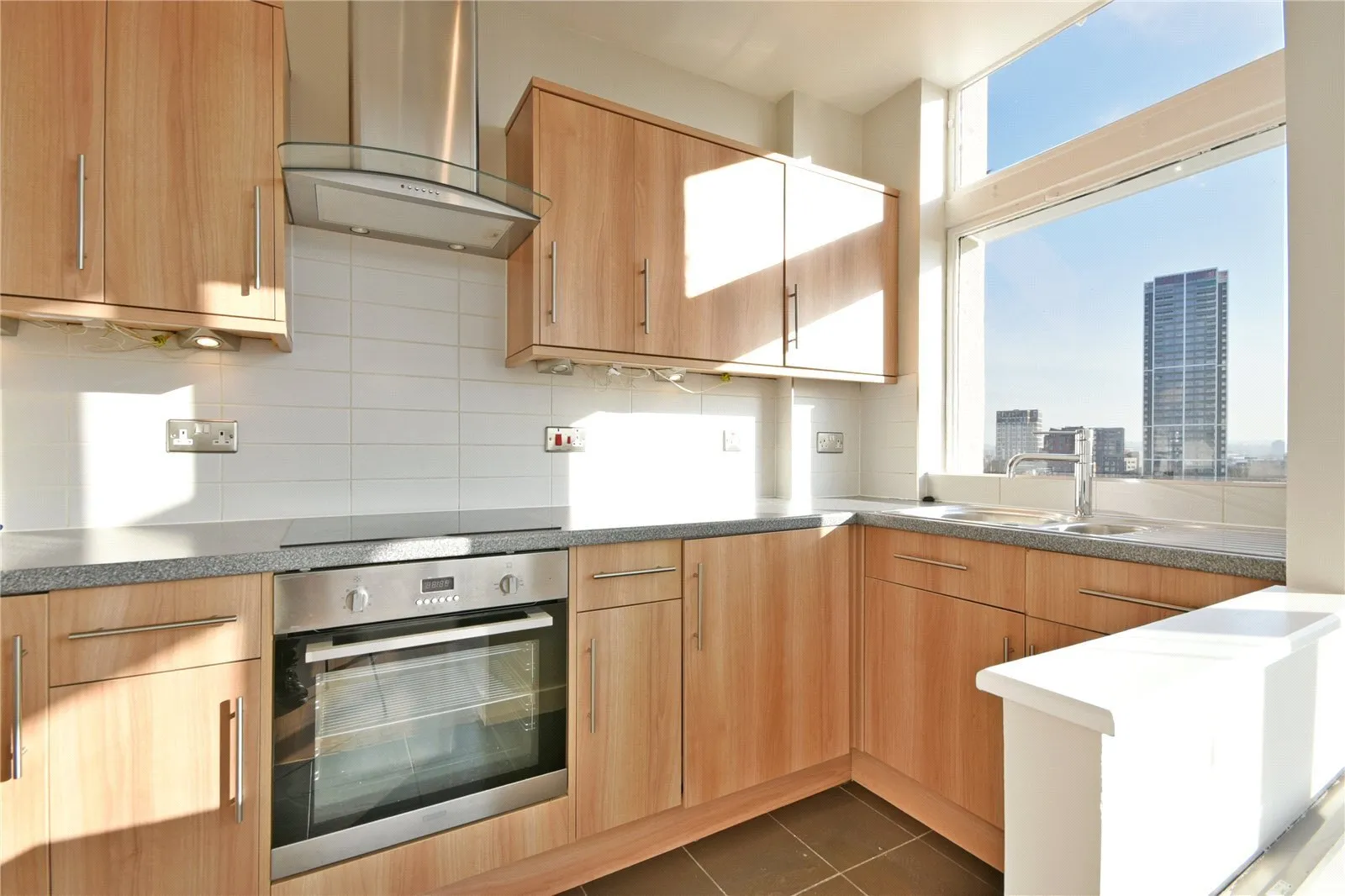 Flat Newington Causeway in Greater London