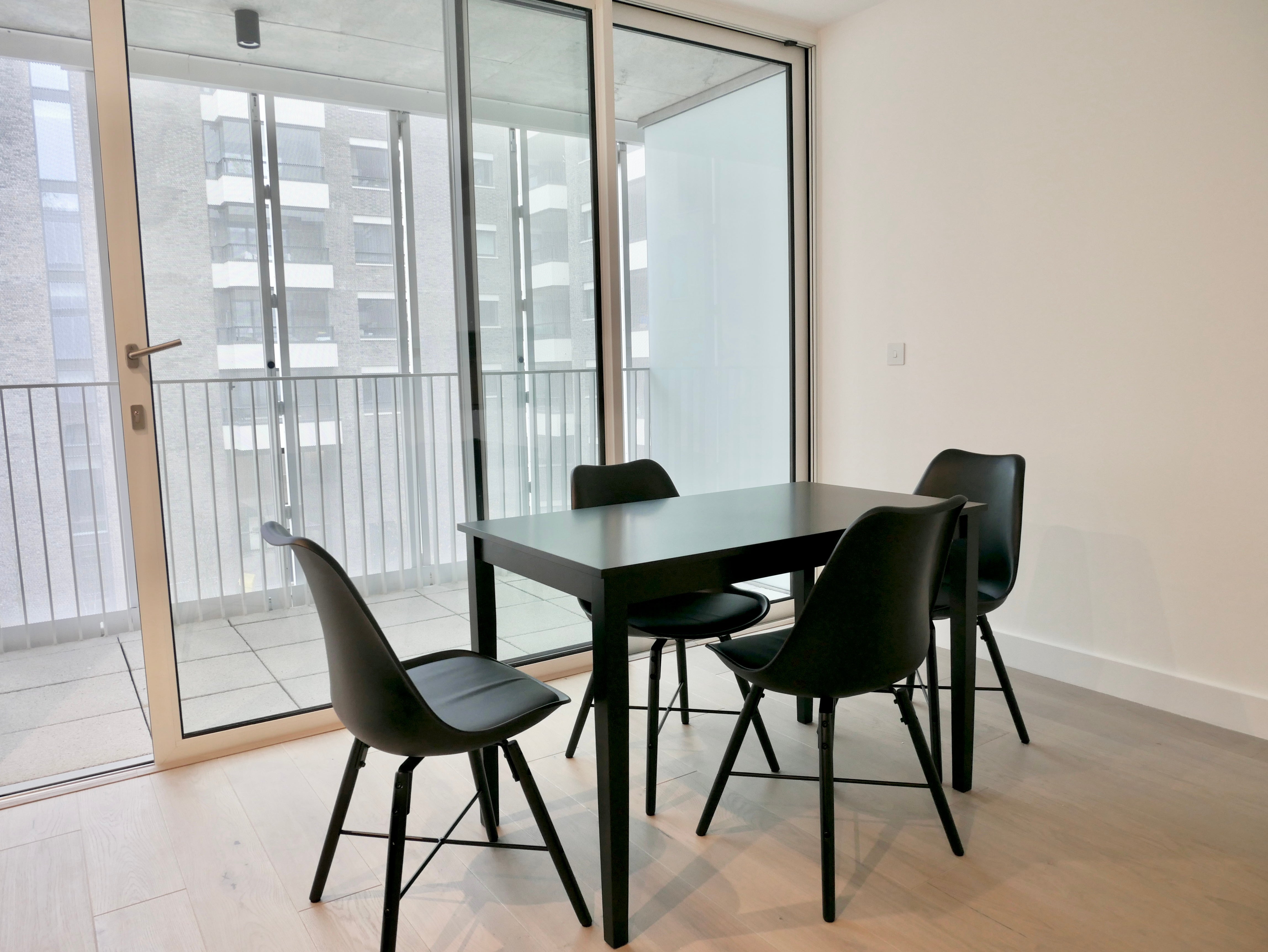 Flat Grange Road in Greater London
