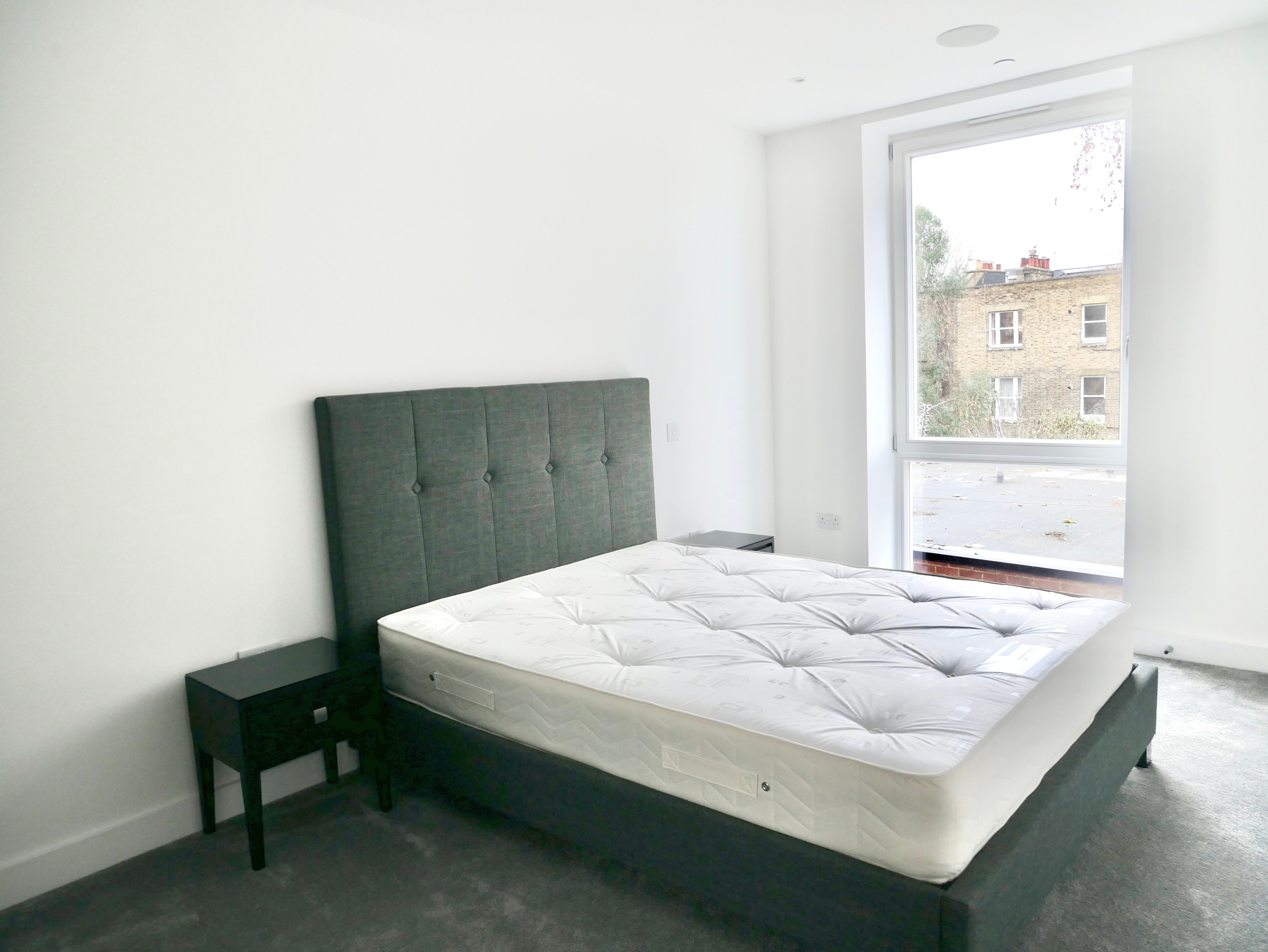Flat Grange Road in Greater London