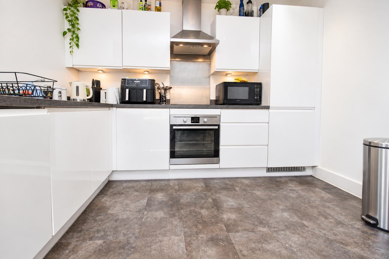 Flat Croxley Road in Dacorum