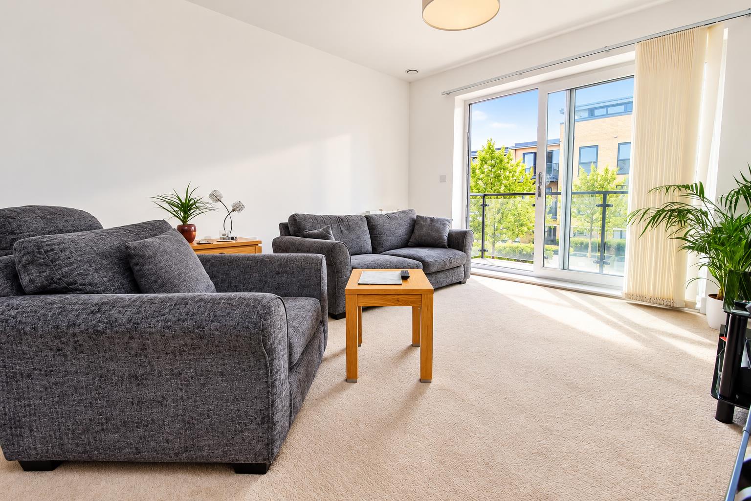 Flat Croxley Road in Dacorum