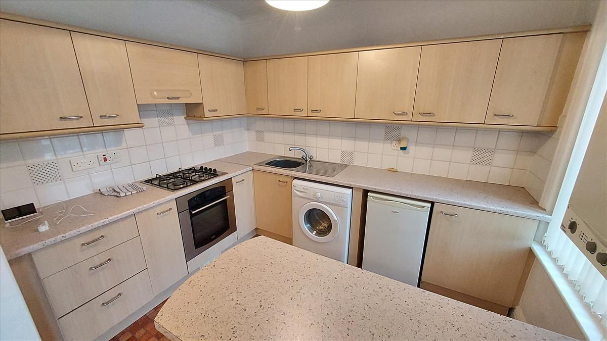 Flat Holmefield Road in Preesall