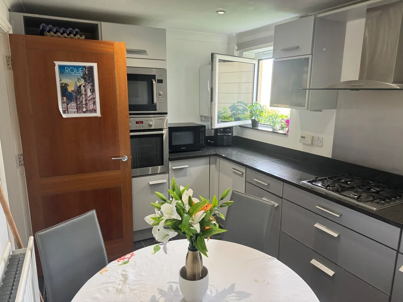 Room Creswell Drive in Greater London