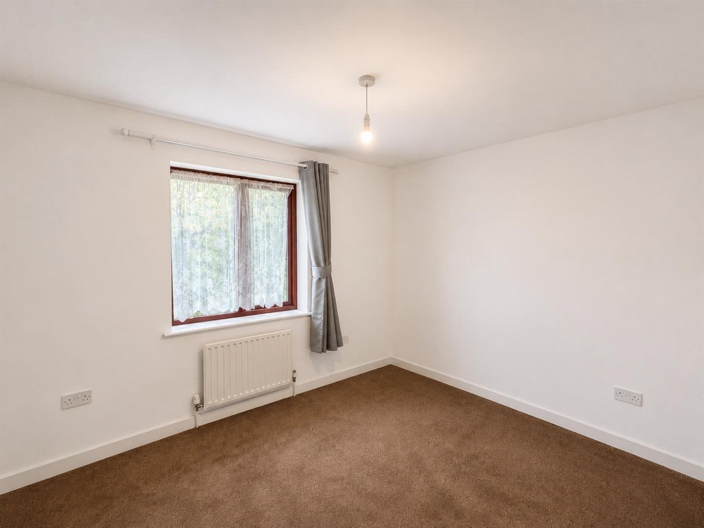 Flat Hale End Road in Greater London