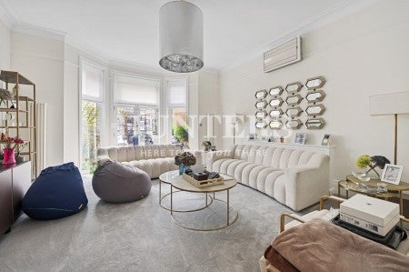 House Maida Vale in City of Westminster