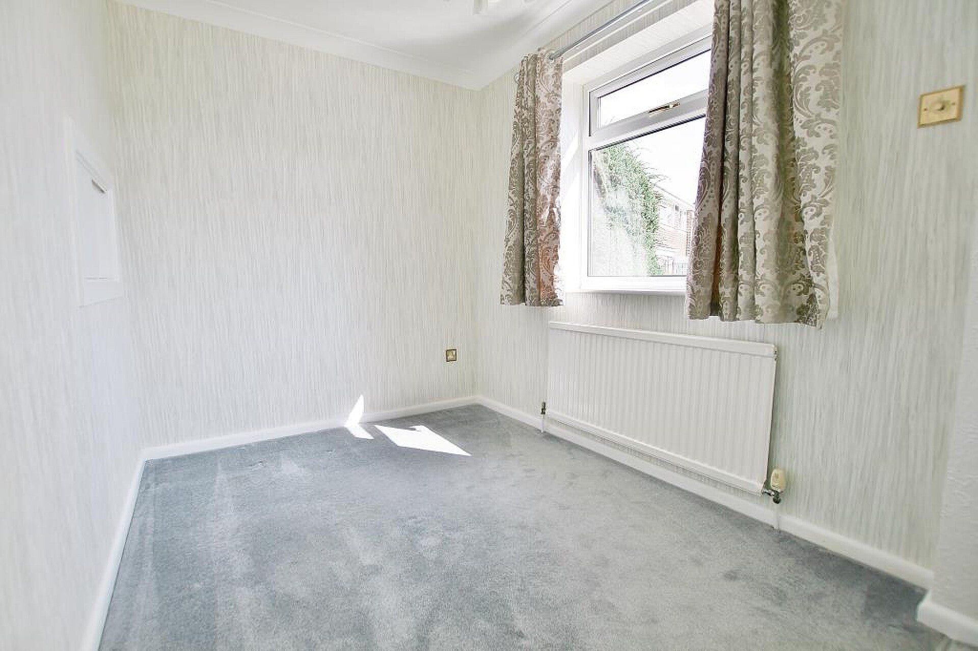 House Birchen Close in North East Derbyshire