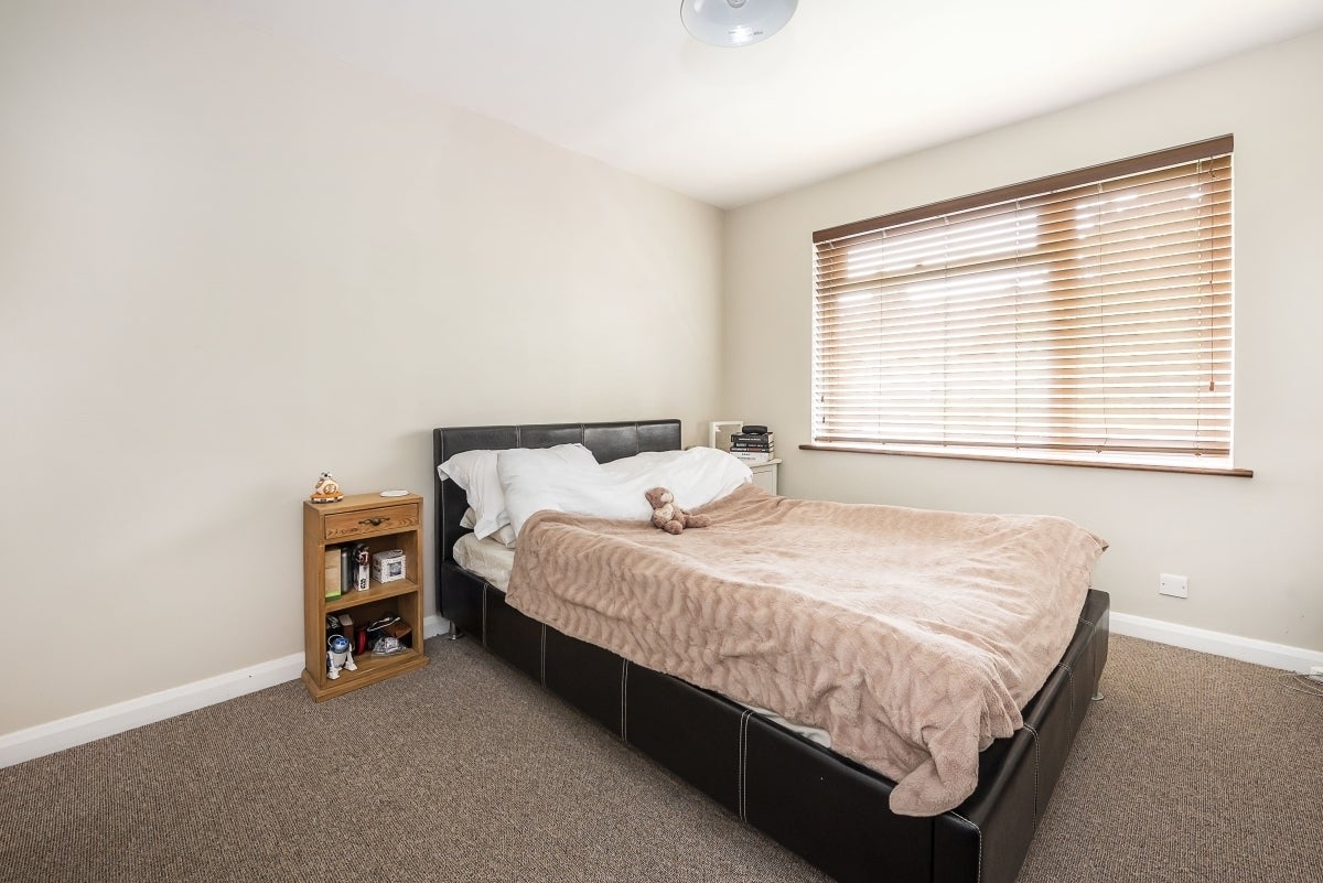 Flat Graham Road in Greater London