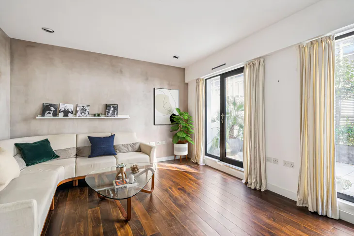 Flat Clapham Common North Side in Greater London