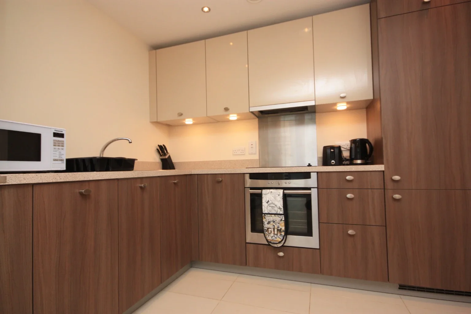 Flat Meadowside Quay Walk in Glasgow