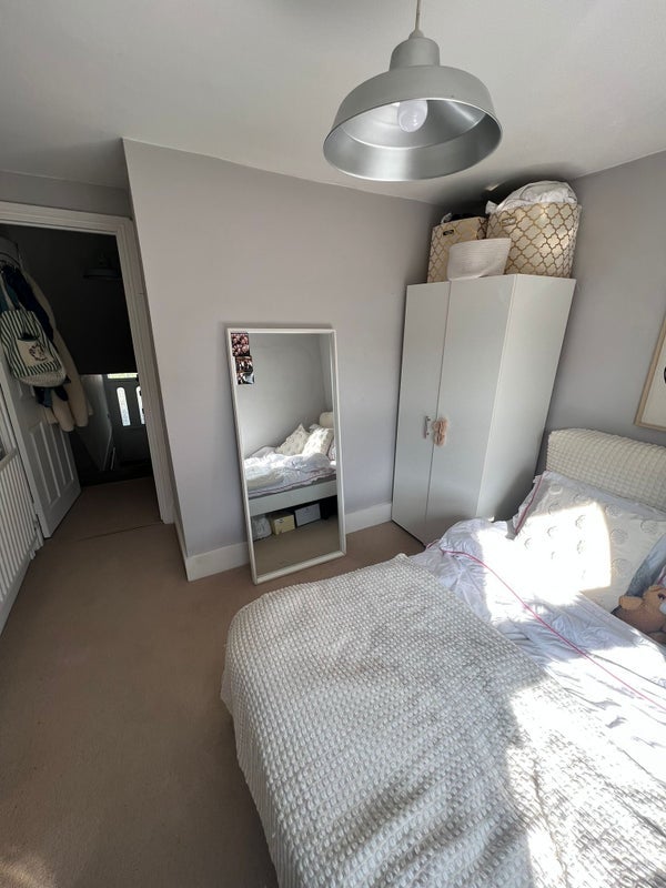 Room Hubert Grove in Greater London