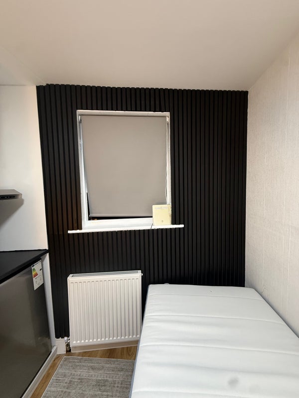 Flat Sidney Grove in Greater London