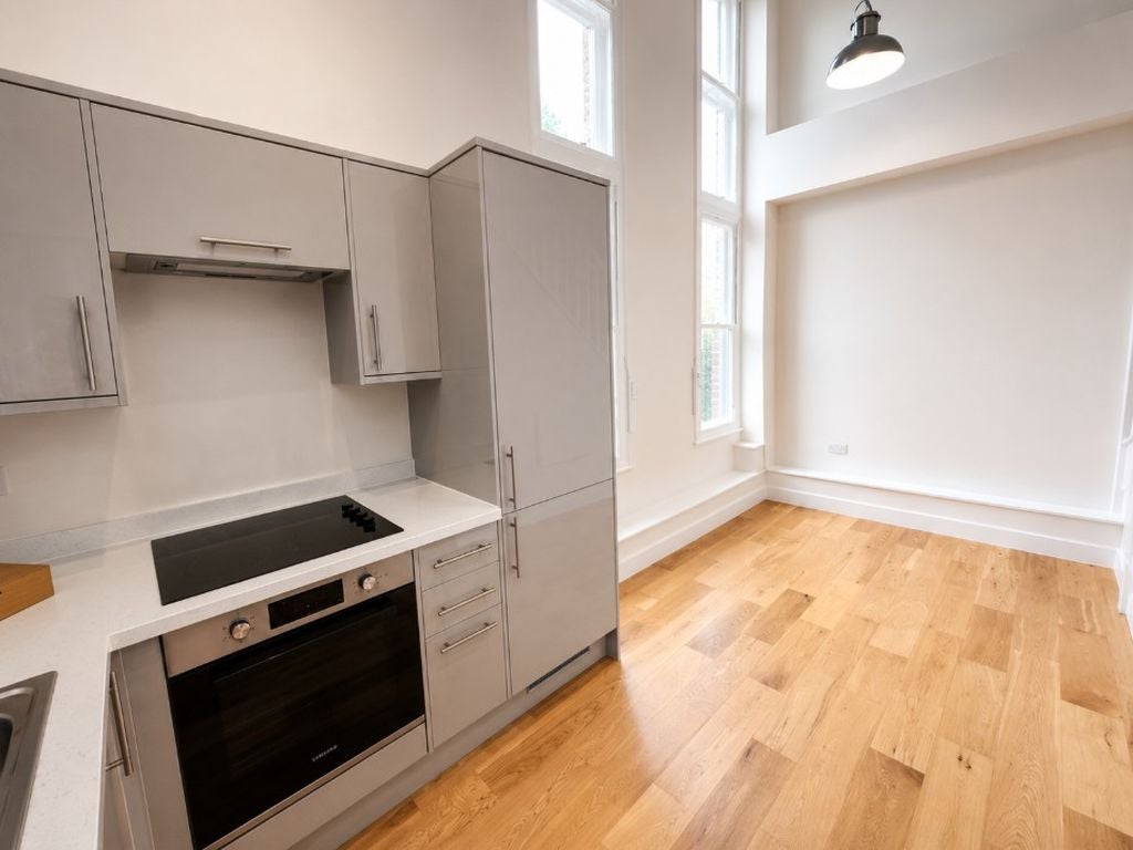 Flat South Square in Winchester