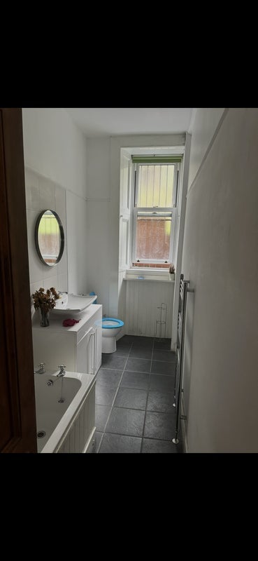 Room Buccleuch Street in Glasgow