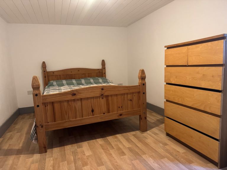 Flat Sebert Road in Greater London