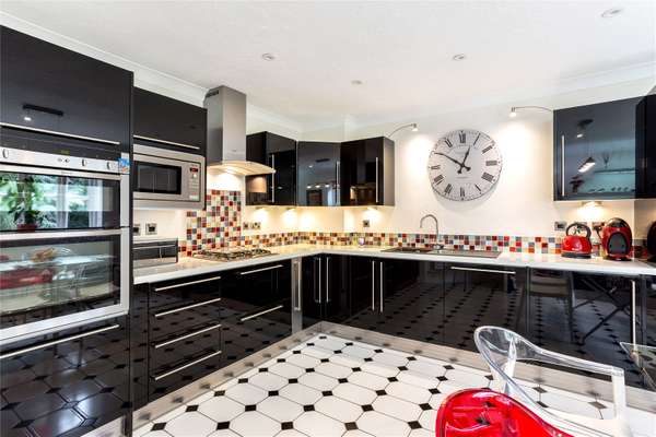 Flat Sir Joseph's Walk in St Albans
