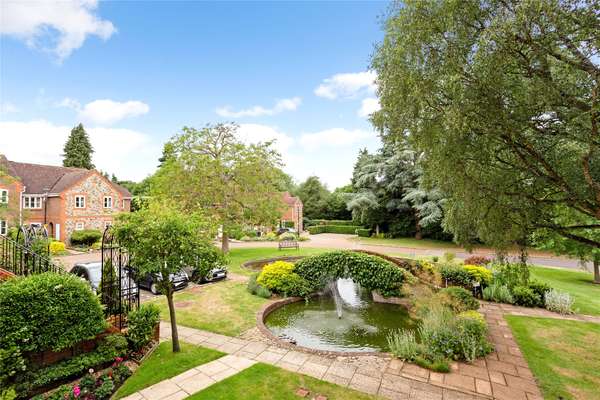 Flat Sir Joseph's Walk in St Albans