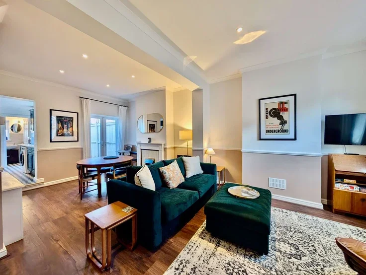 House to rent Black Horse Road, Greater London | rentaroof