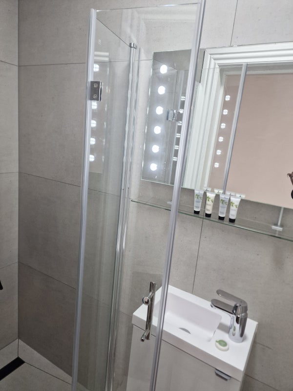 Room The Crescent in Greater London