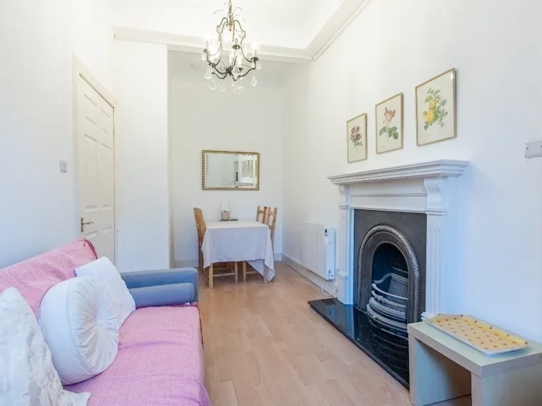 Flat St Stephen Street in City of Edinburgh