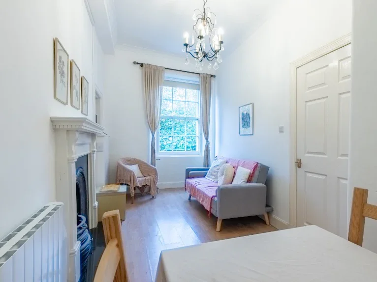 Flat St Stephen Street in City of Edinburgh