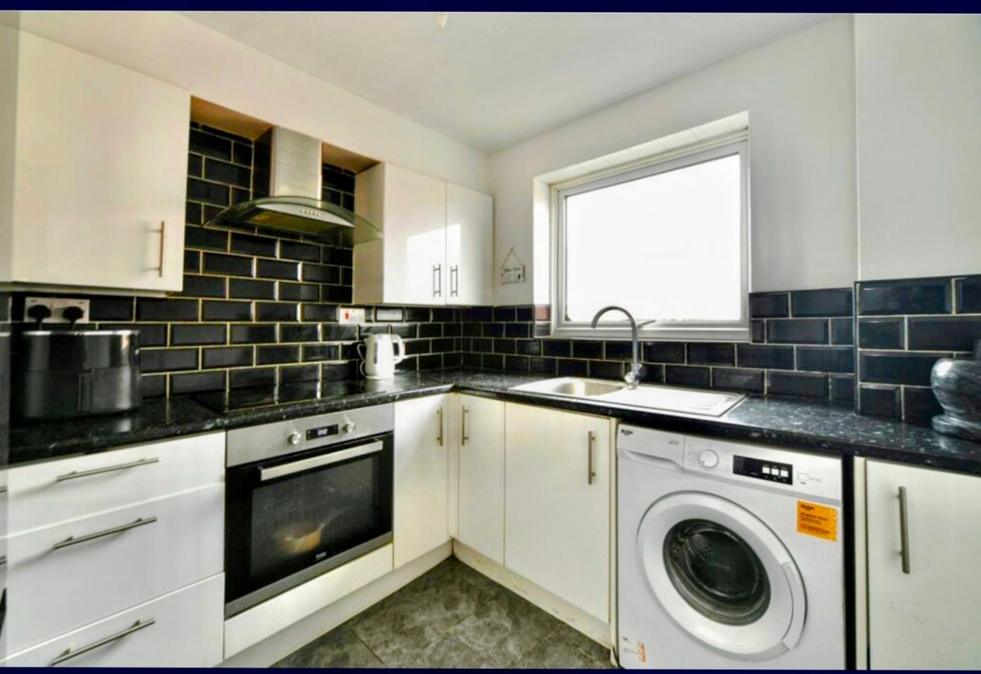 Flat Gurney Close in Greater London