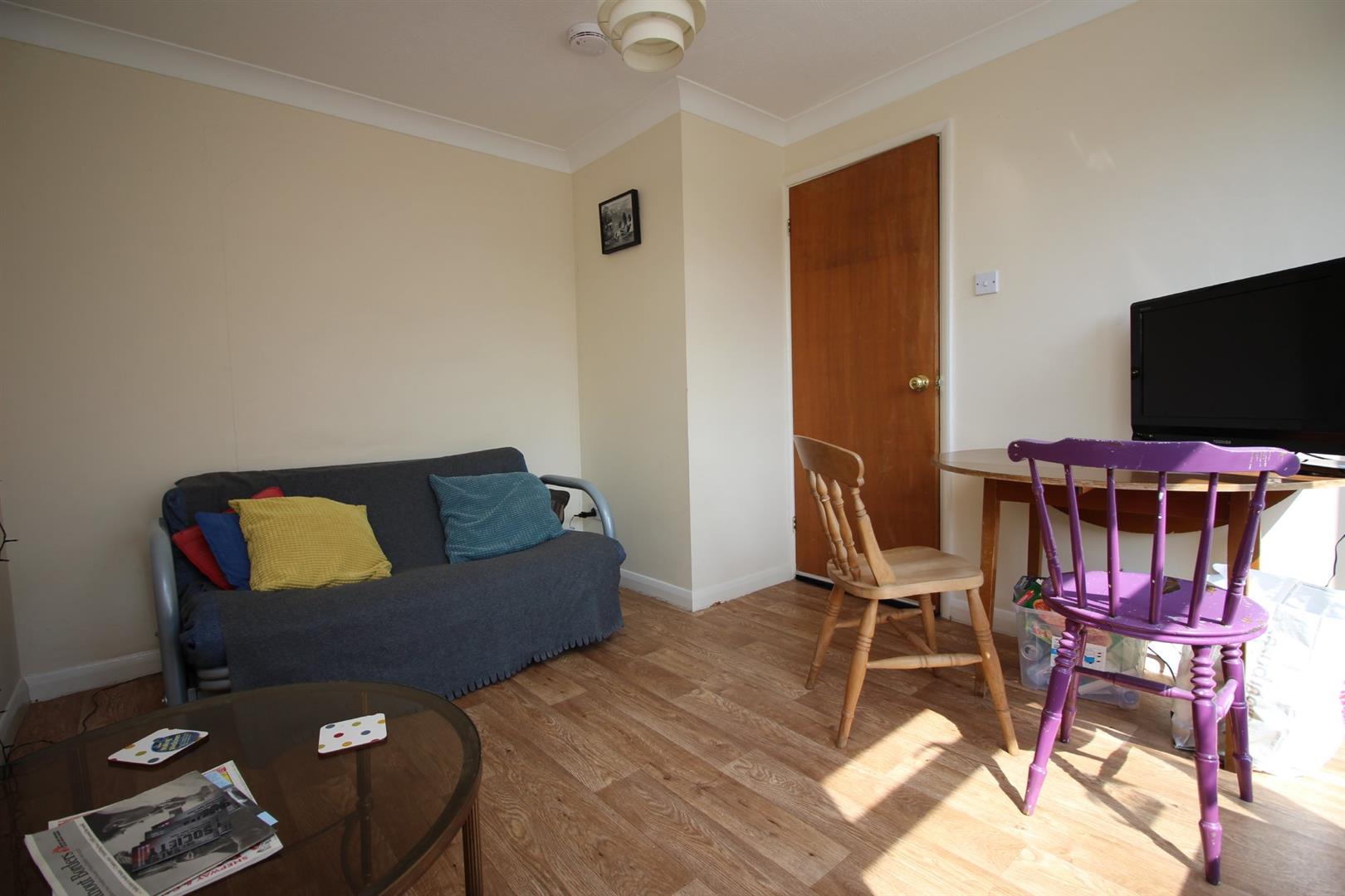 Flat Ringwood Close in Canterbury