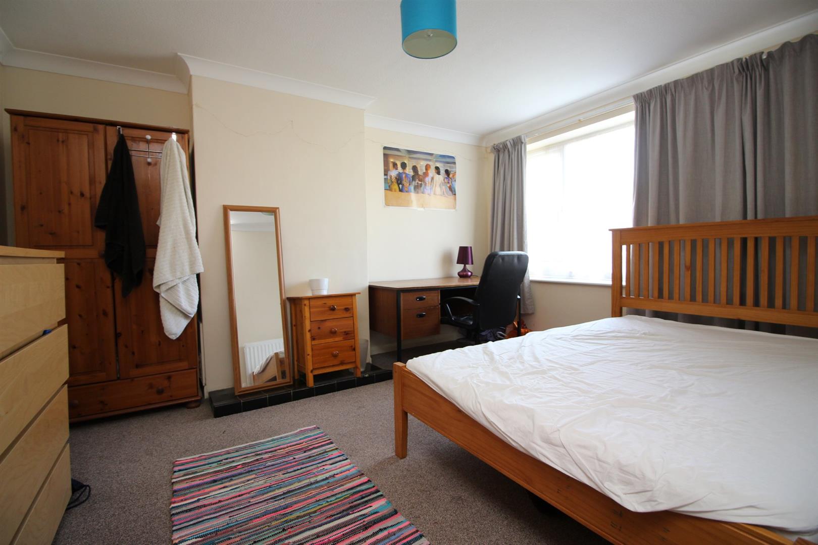 Flat Ringwood Close in Canterbury