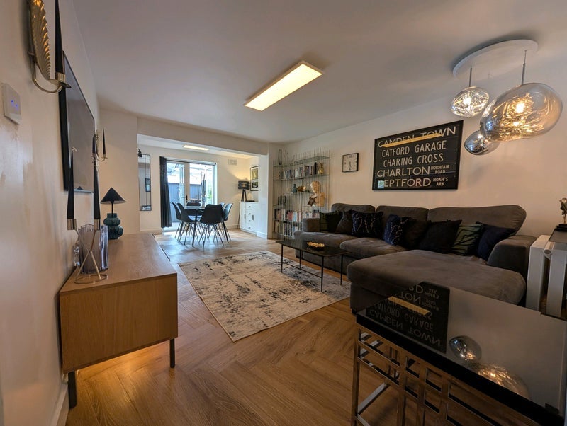 Room Christchurch Road in Greater London