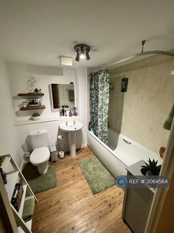 Flat Cairnfield Place in Aberdeen City