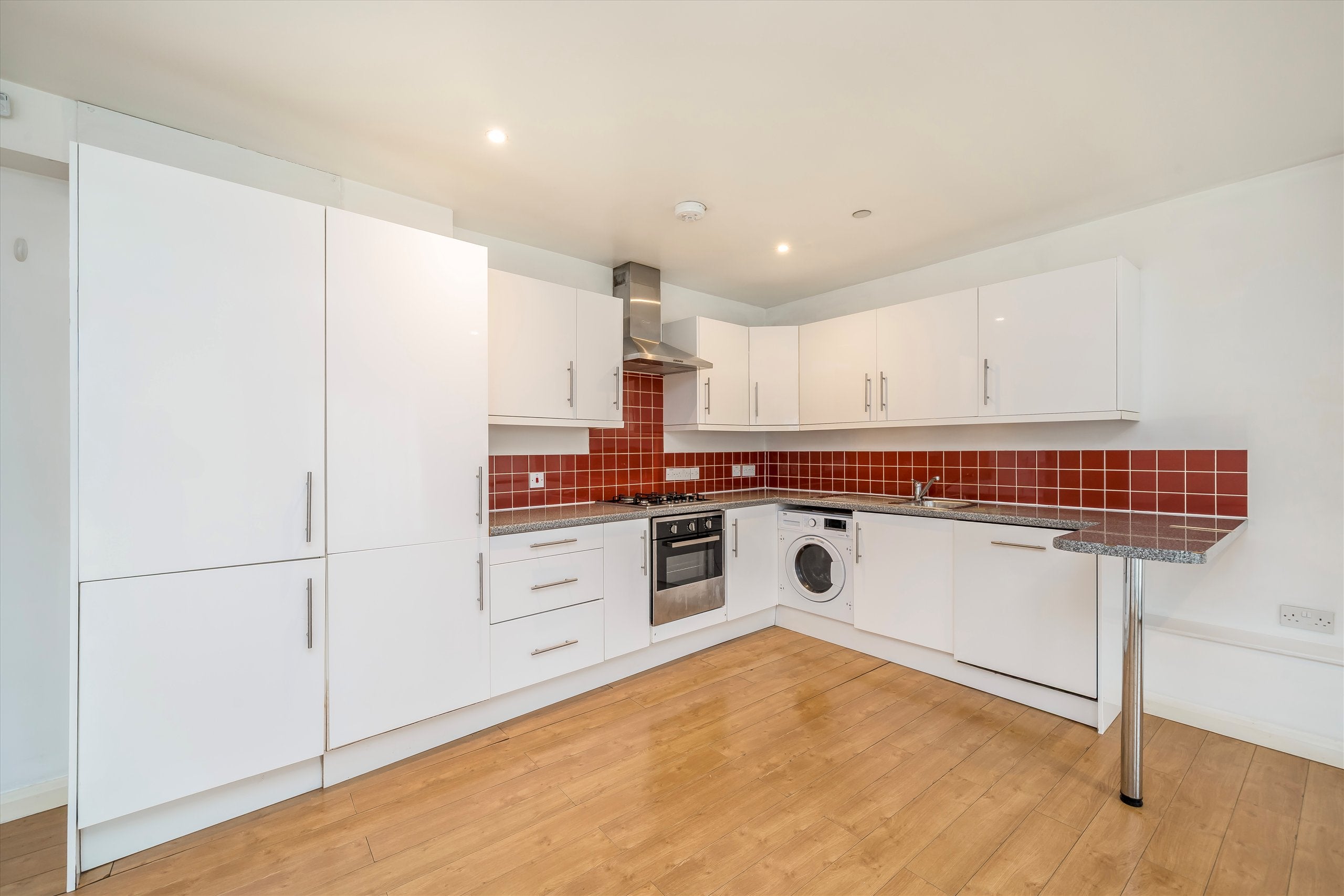 Flat Furley Road in Greater London