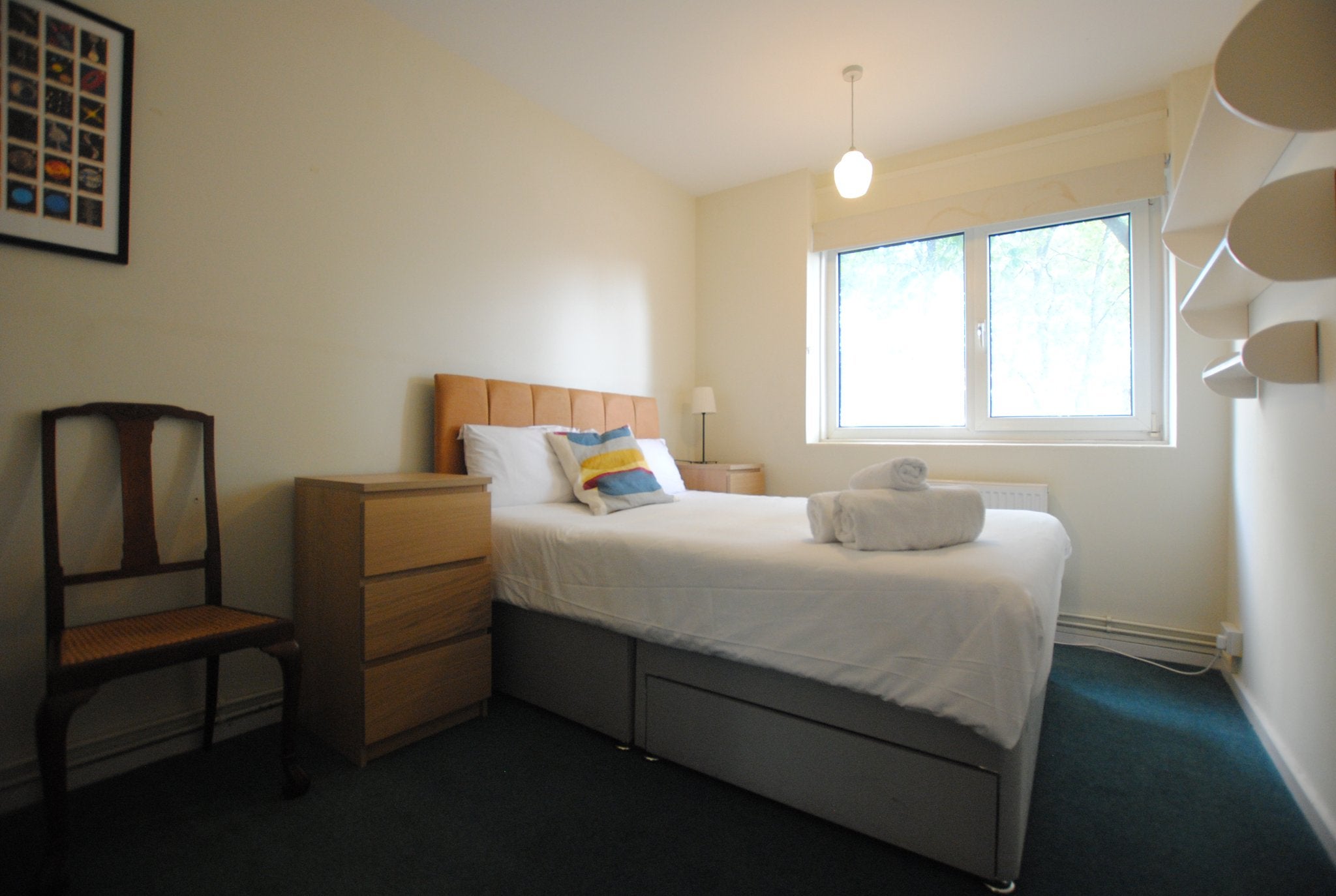 Flat Binfield Road in Greater London