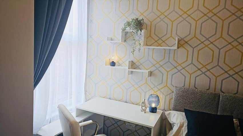 Room Ince Avenue in Liverpool