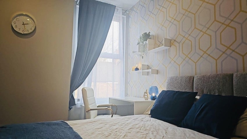 Room Ince Avenue in Liverpool