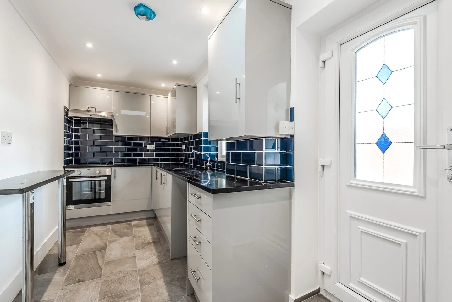 Flat Belmont Road in Greater London
