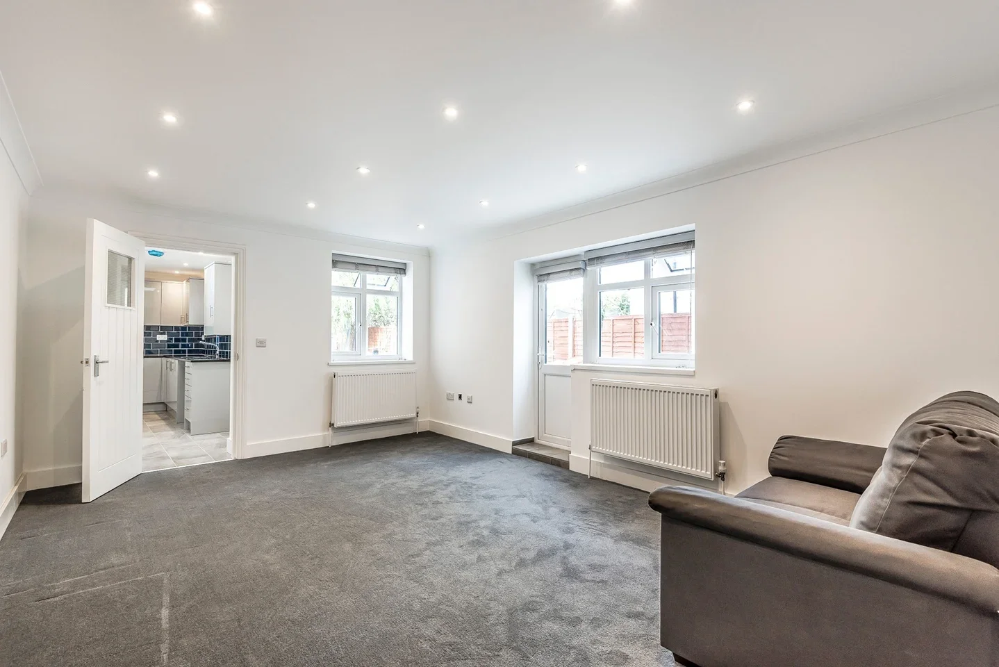 Flat Belmont Road in Greater London