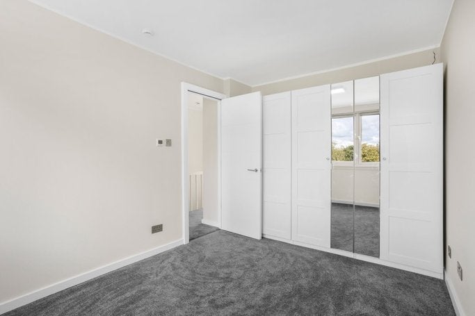 Flat Warwick Crescent in City of Westminster
