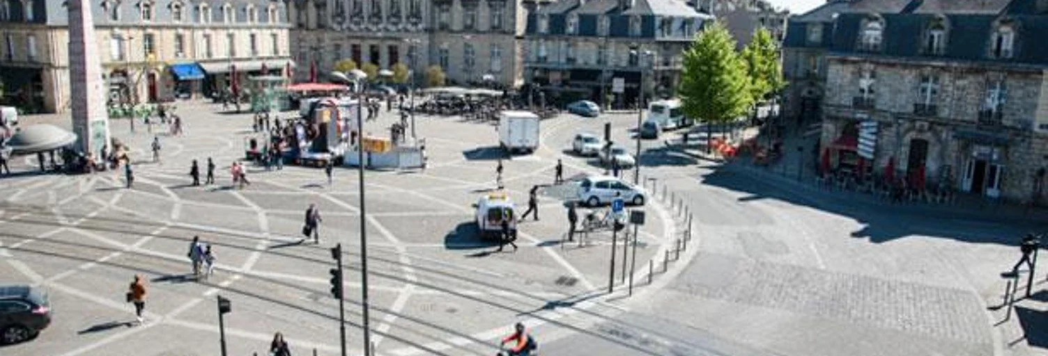 Flat Place Michel Suffran in Bordeaux