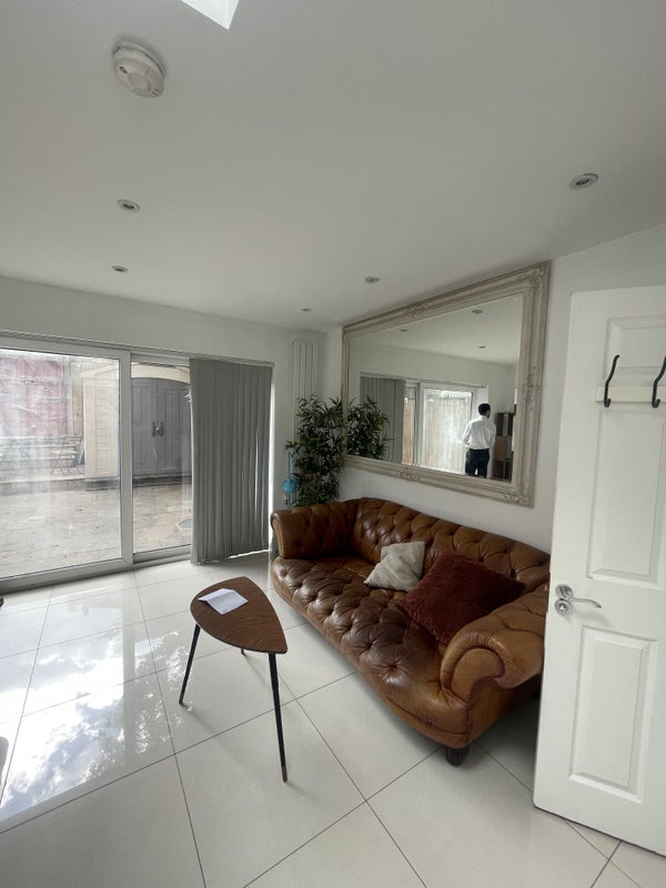 Room Rotherhithe New Road in Greater London