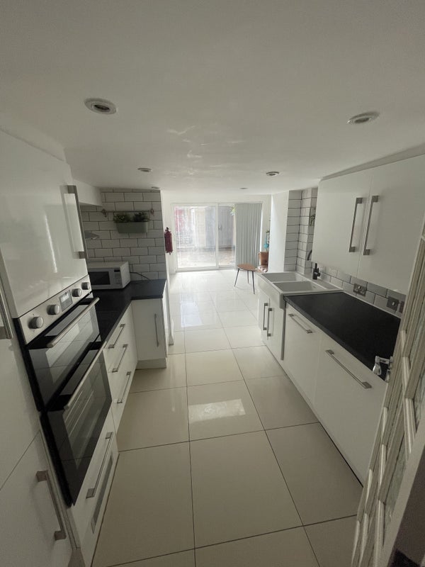 Room Rotherhithe New Road in Greater London