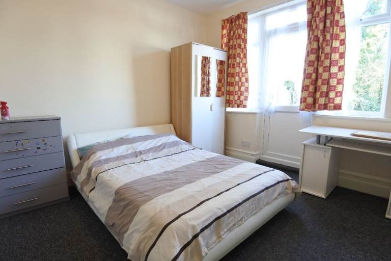 House Ridge Close in Greater London
