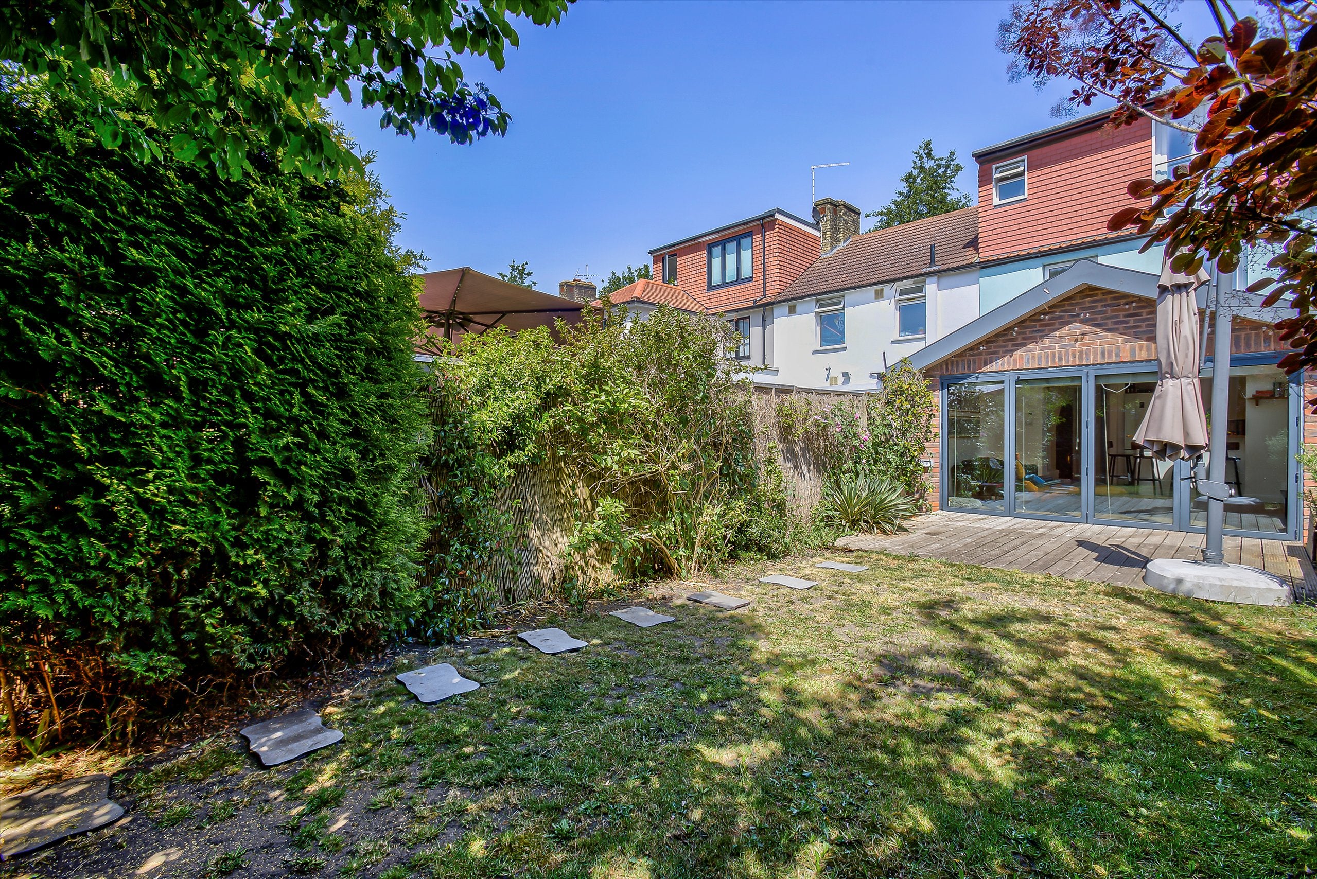 House Kilmington Road in Greater London