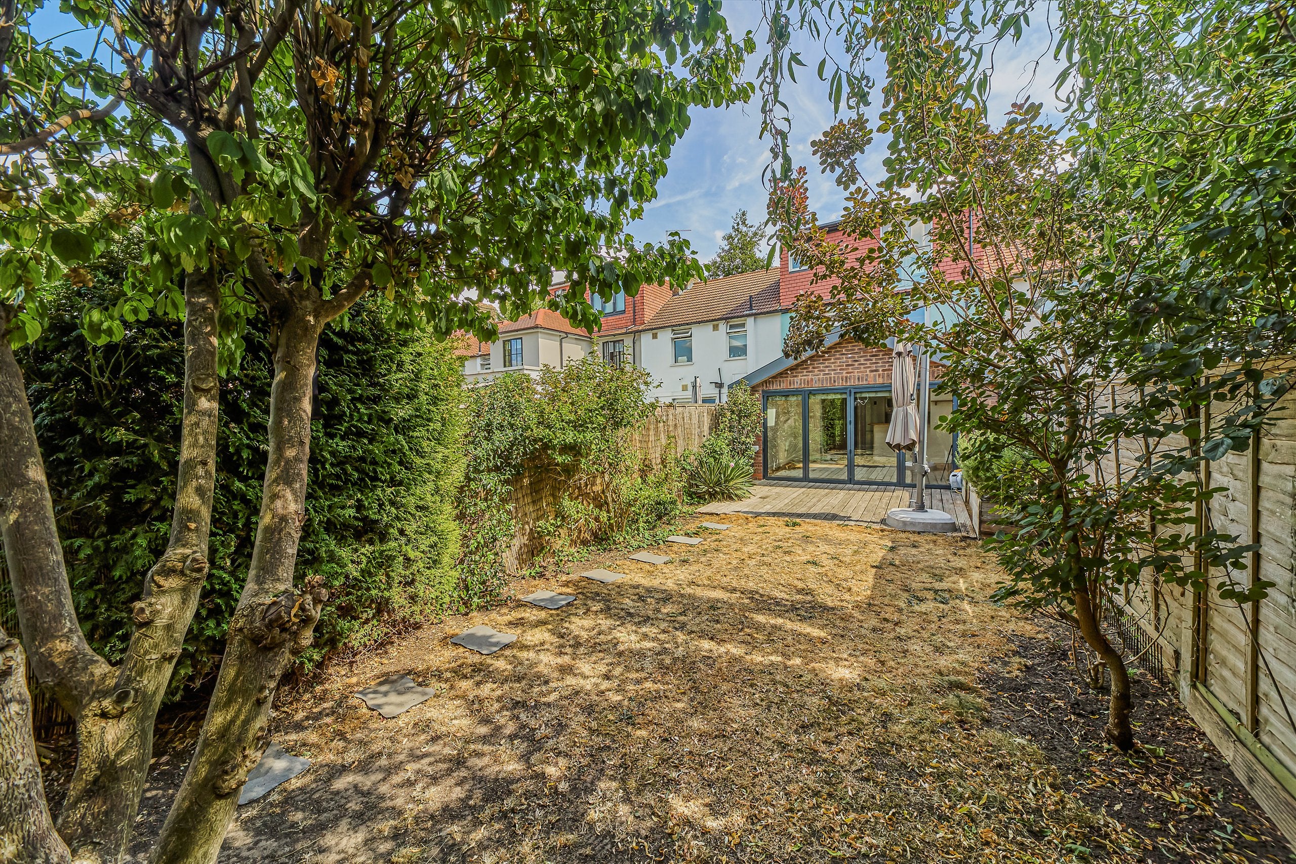 House Kilmington Road in Greater London